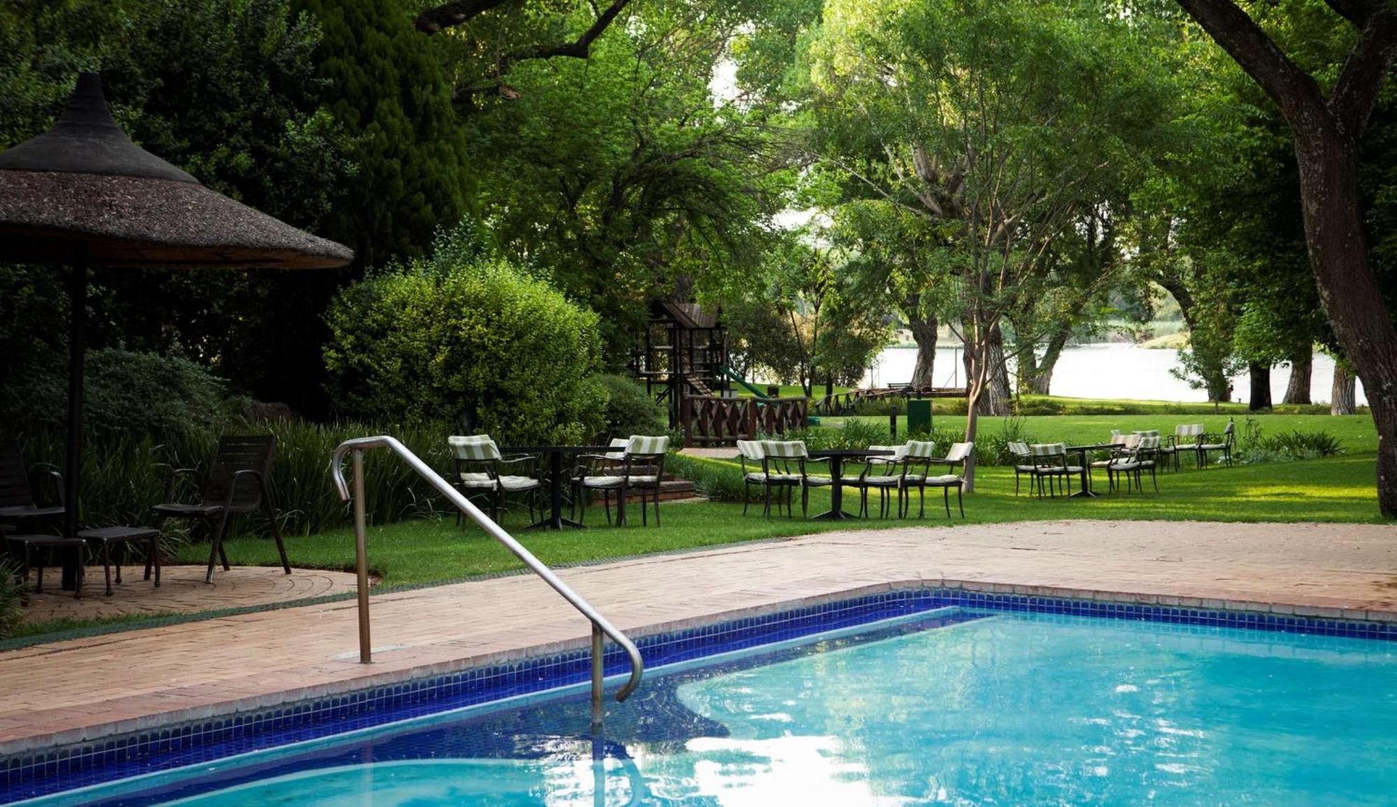 Hotel Riverside Sun à Vanderbijlpark Extérieur photo